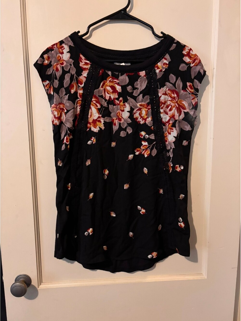 Maurices black floral short sleeve blouse Small